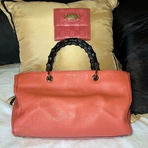 TODAY ONLY - EUC Gucci Peachy Pink Leather Bamboo Medium Shopper & Gucci Wallet